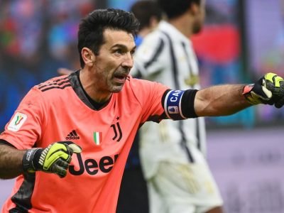 Buffon dice addio alla Juventus: “È la fine di un ciclo, tolgo il disturbo”