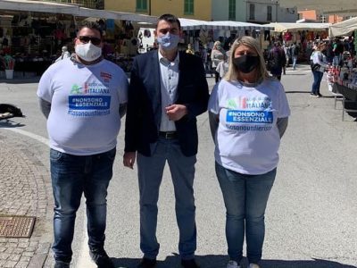 I fieristi in piazza a Roma: “Dopo 15 mesi vogliamo tornare a lavorare”