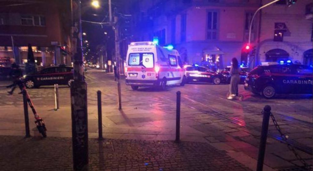 Pitbull aizzato contro i carabinieri - Colonne di San Lorenzo, Milano