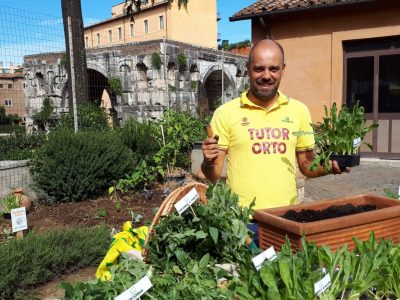 Produzione propria di frutta e verdura per 4 famiglie italiane su 10