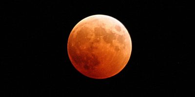 Spettacolo nel cielo: il 26 maggio la Superluna...