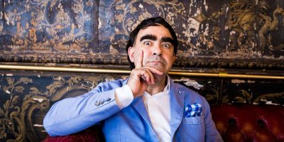 Elio e le sue multiple personalità festeggiano ...