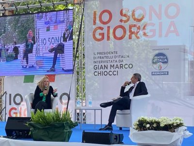 Meloni a Torino “non ho paura di nulla” e parla di Covid, immigrati e calcio