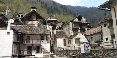 Italia paese di poeti, santi navigatori e case ...