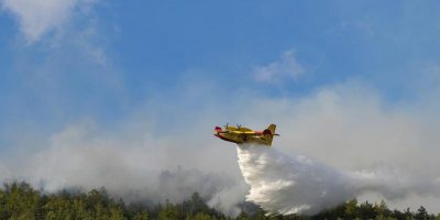 Notte di fuoco nell’Oristanese, evacuati gli ab...