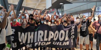 Whirlpool, i lavoratori “non mollano̶...