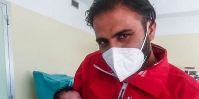A Sulmona una profuga afghana dà alla luce la p...