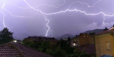 Maltempo, estate instabile: i metereologi lR...