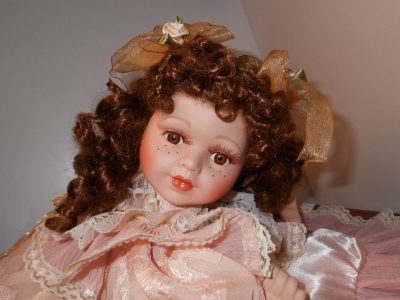 Pediofobia, la paura delle bambole e dei burattini