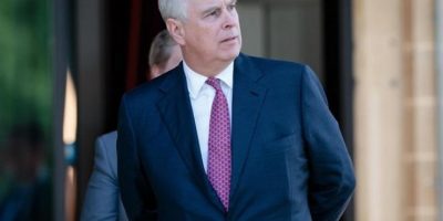 Il  principe Andrea ammette di essere stato den...