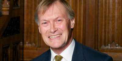 David Amess, il deputato britannico forse vitti...