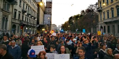 Milano: cariche della polizia al corteo No Gree...