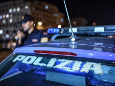 Roma, studente rapinato e violentato da tre coetanei “brutali e spietati”