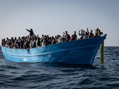 Migranti, nella notte sbarcate altre 192 persone a Lampedusa