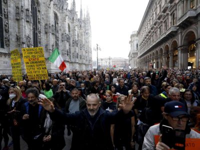 Maxi blitz contro i No Vax: in chat parlavano di “impiccagioni e fucilazioni”