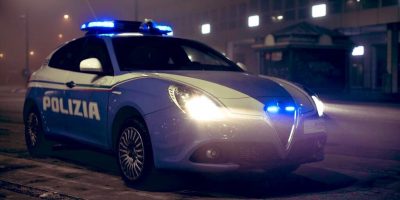 Sorelle sfregiate con l’acido a Napoli: s...