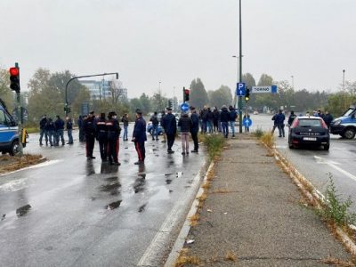 Maxi rave a Torino, forze dell’ordine in azione per sgomberare la zona