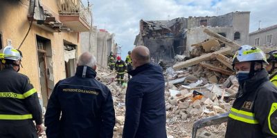 Esplosione a Ravanusa: sotto le macerie ritrova...