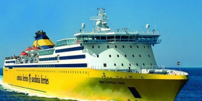 Nave fermata per alcuni contagi dell’equi...