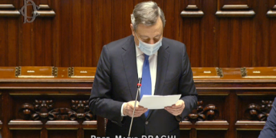 Draghi alla Camera: “Vaccini essenziali p...