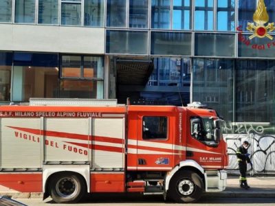 Milano, precipita un ascensore: morto un operaio, grave il collega