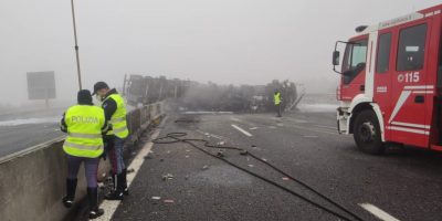 Incidente sulla A1: autocisterna invade la cors...