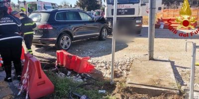 Tragedia nel Livornese, muore operaio investito...