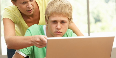 Adolescenti e social network: il mondo digitale...