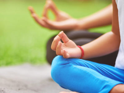 I benefici dello yoga e della meditazione sui bambini