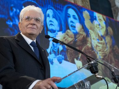 Mattarella: “Italia ed Europa chiamate a battere le ragioni della guerra”