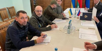 Zelensky a Putin: “Parliamoci”. Acc...