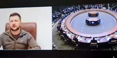 Zelensky alla Nato: “Dateci jet e tank...