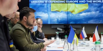 Guerra Ucraina, il negoziato continua. Zelensky...