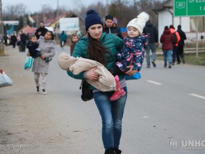 Ucraina, quasi 3 milioni le persone in fuga: poco meno della metà sono bambini