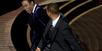 Oscar 2022, Will Smith ruba la scena con lo schiaffo a Chris Rock