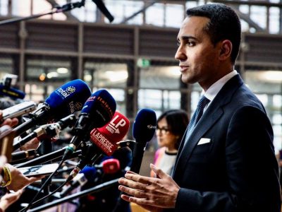 Ucraina, Di Maio: “Espulsi dall’Italia 30 diplomatici russi”