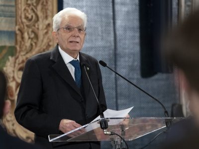 Mattarella: “Ogni guerra è disumana, fermare i conflitti è possibile”
