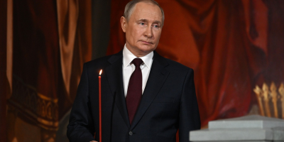 Putin alla messa di Pasqua, Zelensky sente Erdogan