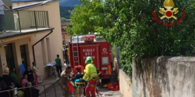 Tragedia a L’Aquila, auto nel giardino di...