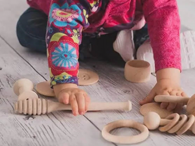 Il Metodo Montessori, dai giochi all’ambiente circostante