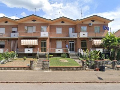 Bimbo giù dalla finestra nel Modenese: la babysitter confessa