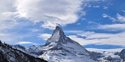 Cervino, morti due alpinisti: i corpi trovati a...