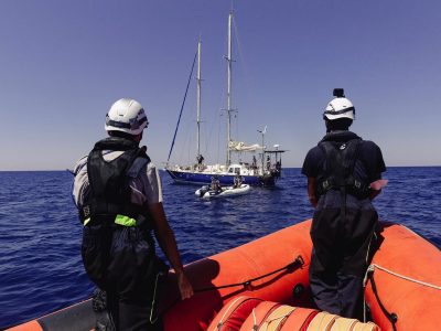 Migranti, nuovi sbarchi a Lampedusa: l’hotspot è al collasso