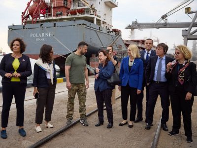 Ucraina, finalmente è salpato il primo cargo di grano da Odessa