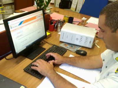 Scoperti oltre 2mila lavoratori irregolari: indagate 22 persone