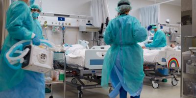 Covid, Iss: incidenza e ricoveri in calo, indic...