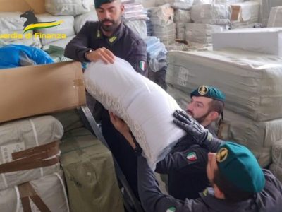 Falso ‘Made in Italy’, sequestrate 600mila scarpe prodotte all’estero