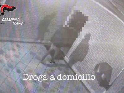 Torino, sesso in cambio di crack in una casa di appuntamento
