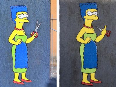 Marge Simpson torna (col dito medio alzato) davanti al Consolato dell’Iran