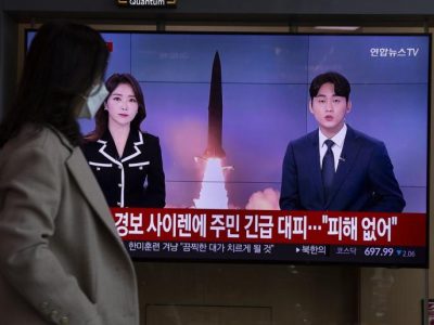 Tensione in Asia: Corea del Nord lancia 10 missili nel mar del Giappone